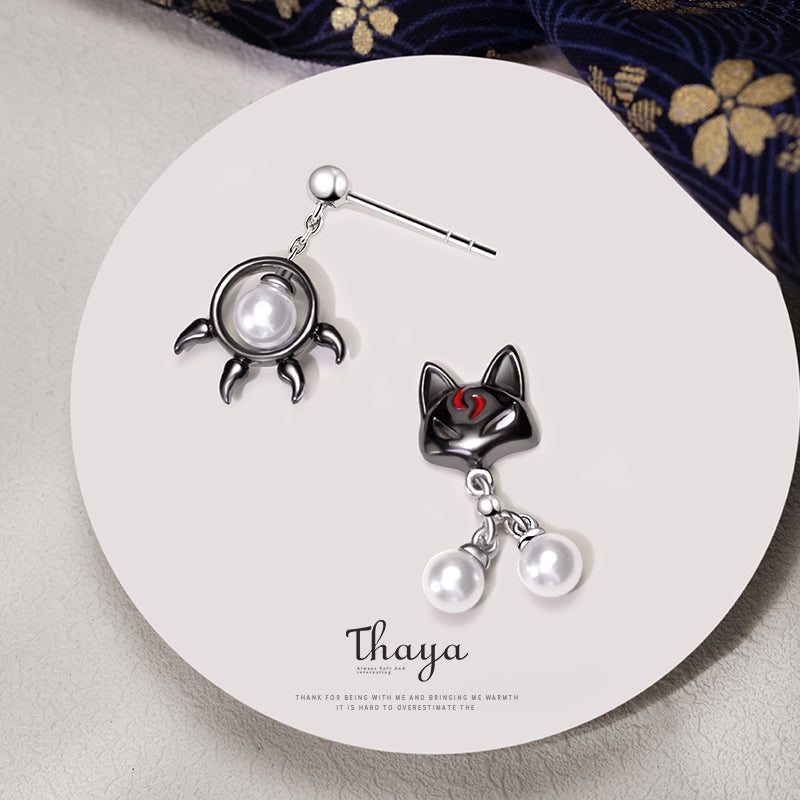Thaya 925 Sterling Silver Earring Cute Black Cat & Paw Stud Earring Japanese Style For Women Silver Ear Fashion Fine Jewelry