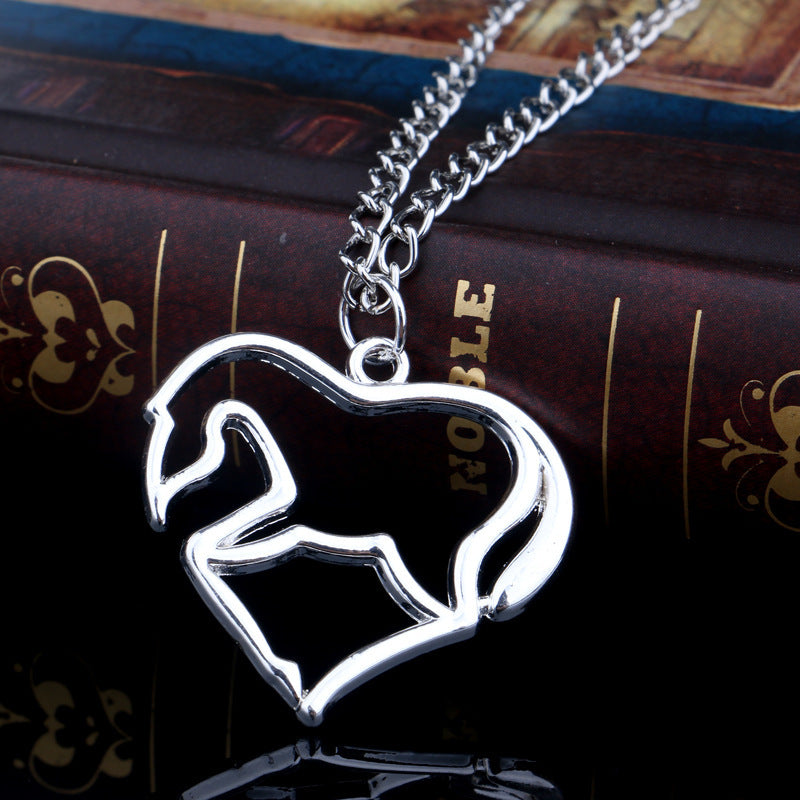 Fashionable peach heart horse necklace