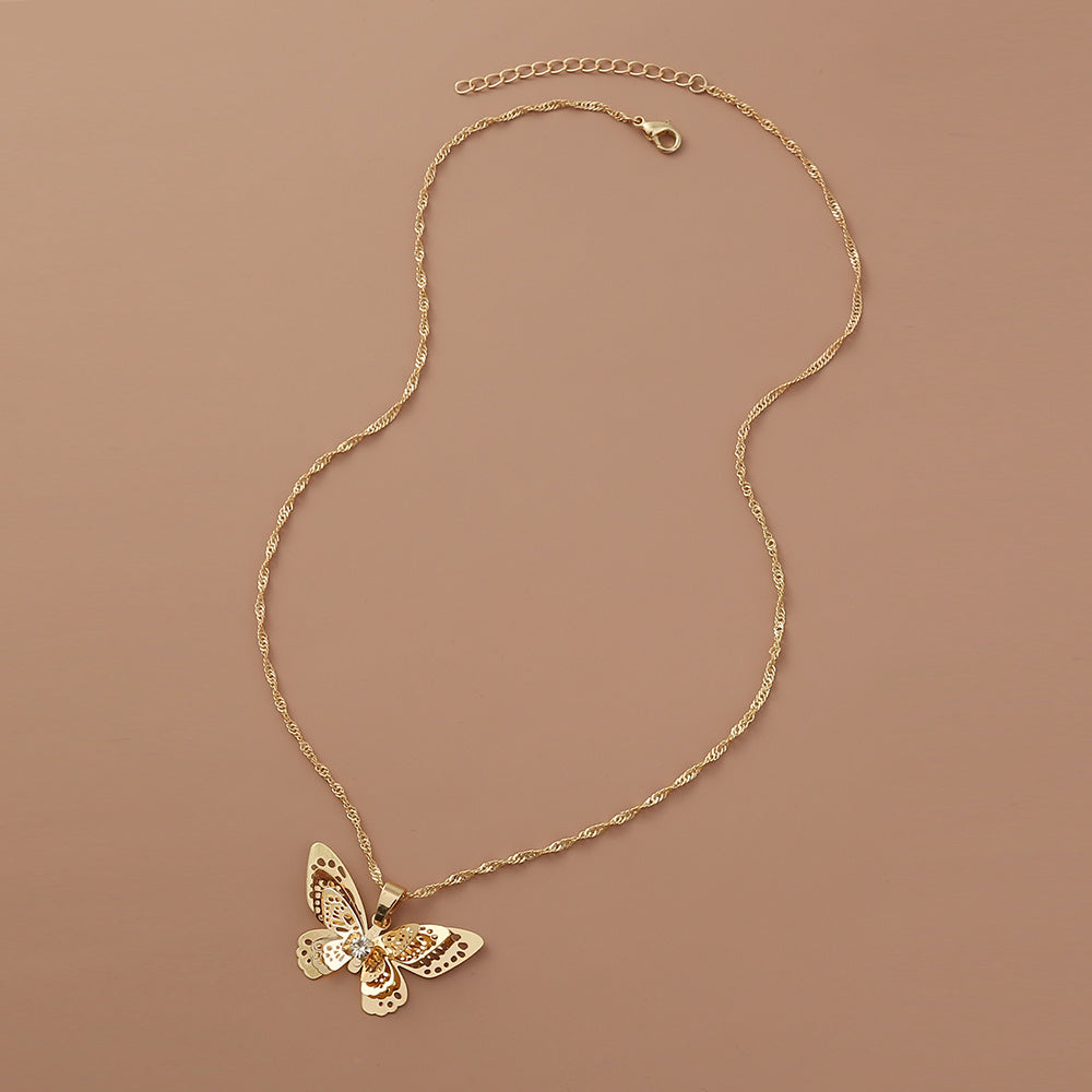 Cross-border hot selling jewelry hollow metal butterfly necklace water wave chain three-dimensional animal fashion clavicle chain female