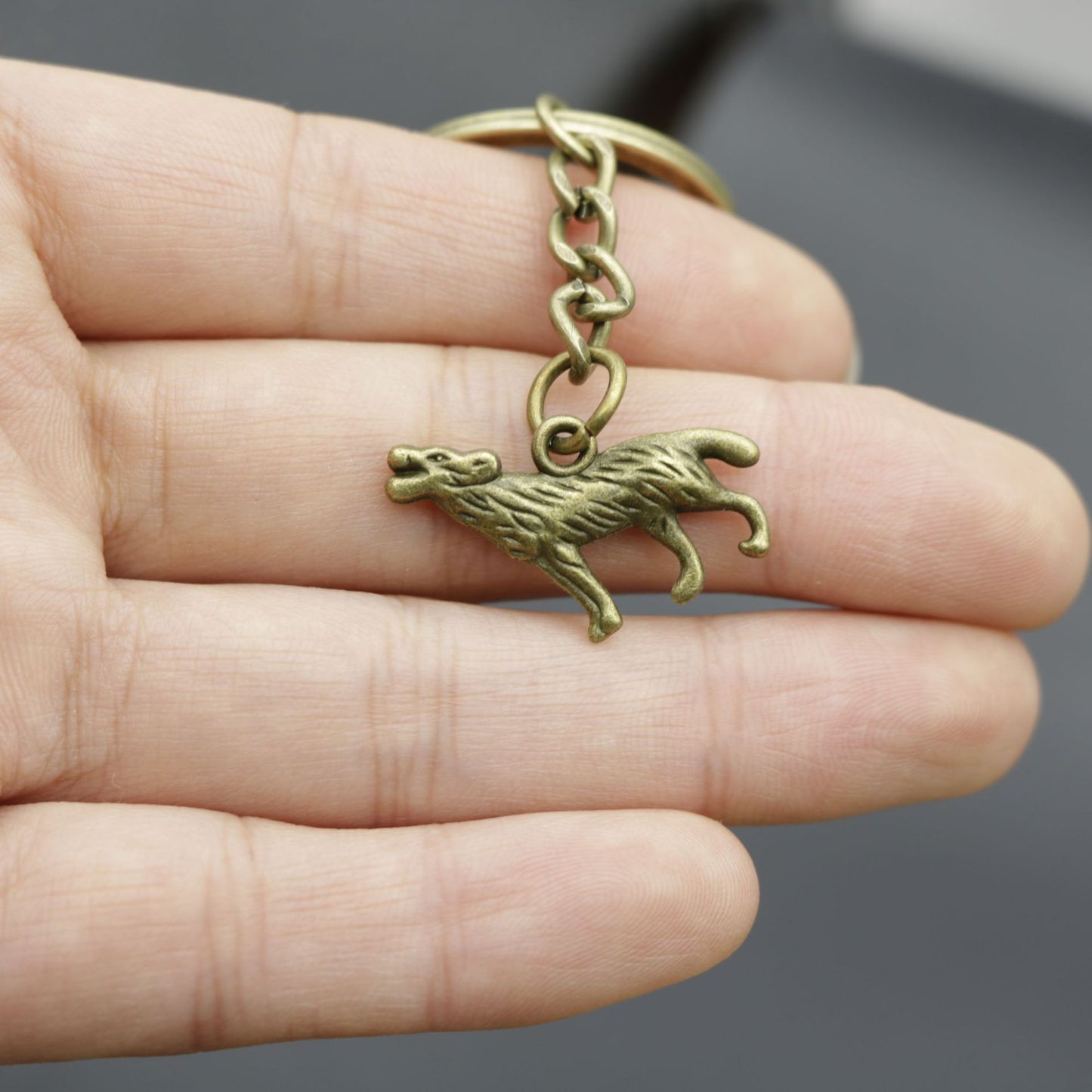 Ornament Simple Wolf Keychain Pendant