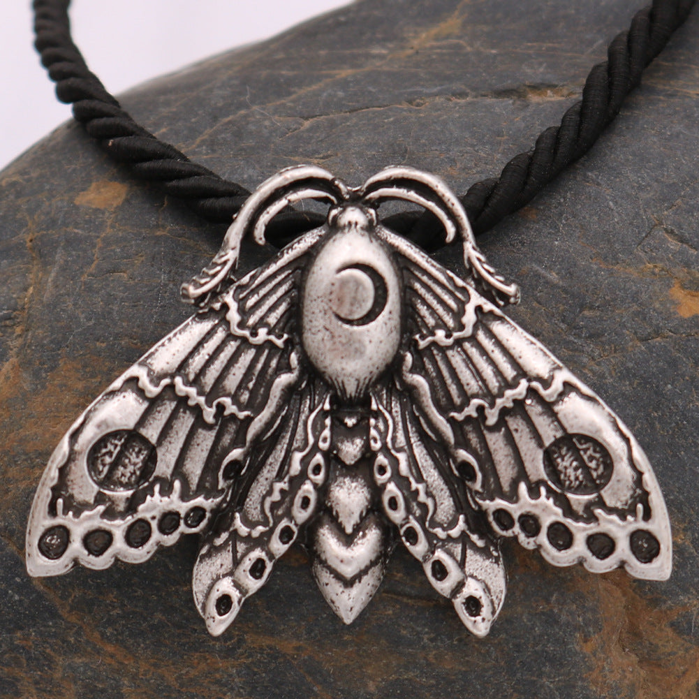 Skull Head Moth Necklace Popular European And American Accessories Animal Pendant Ladies Jewelry