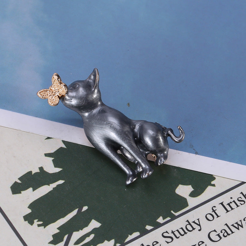 Puppy dog animal brooch