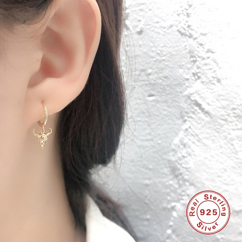 Circular S925 sterling silver ox head earring pendant