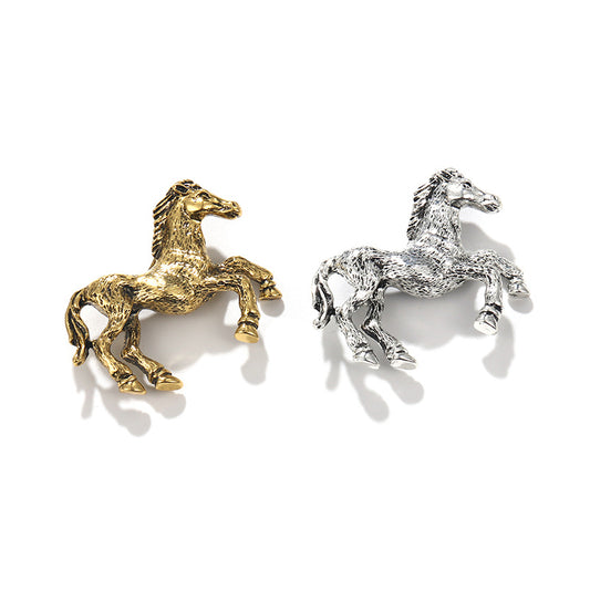 Retro Cute Wooden Horse Brooch Cartoon Small Accessories