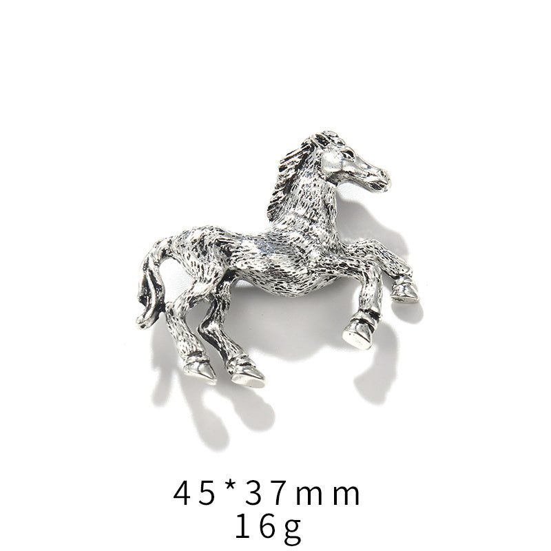 Retro Cute Wooden Horse Brooch Cartoon Small Accessories