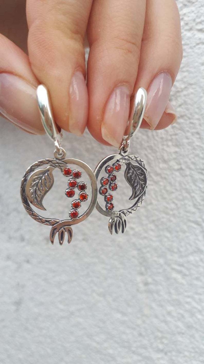 Vintage Inlaid Zircon Earring Pendant For Ladies
