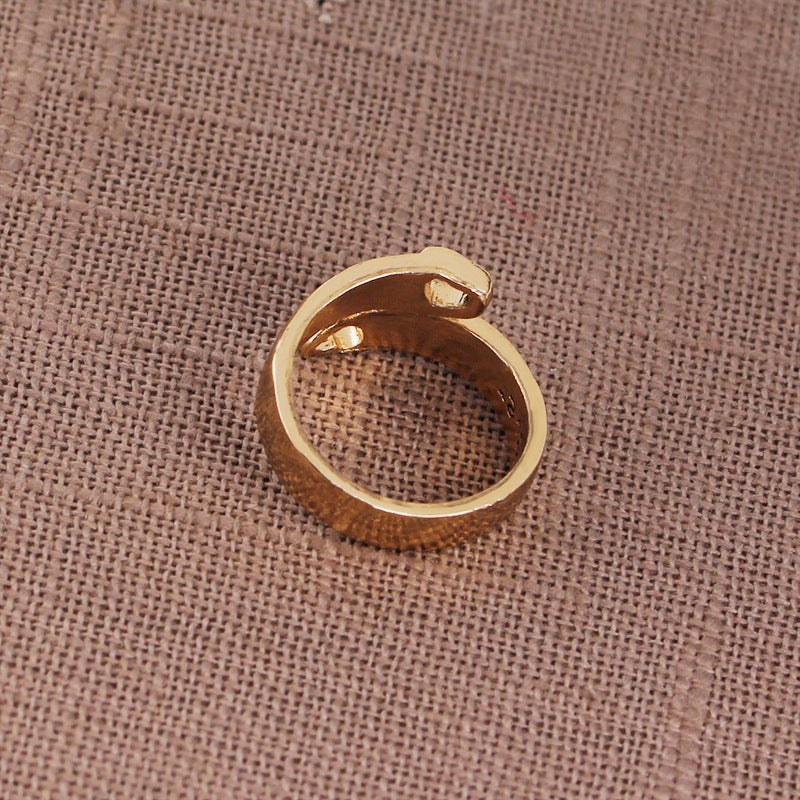 Love dog paw hollow ring