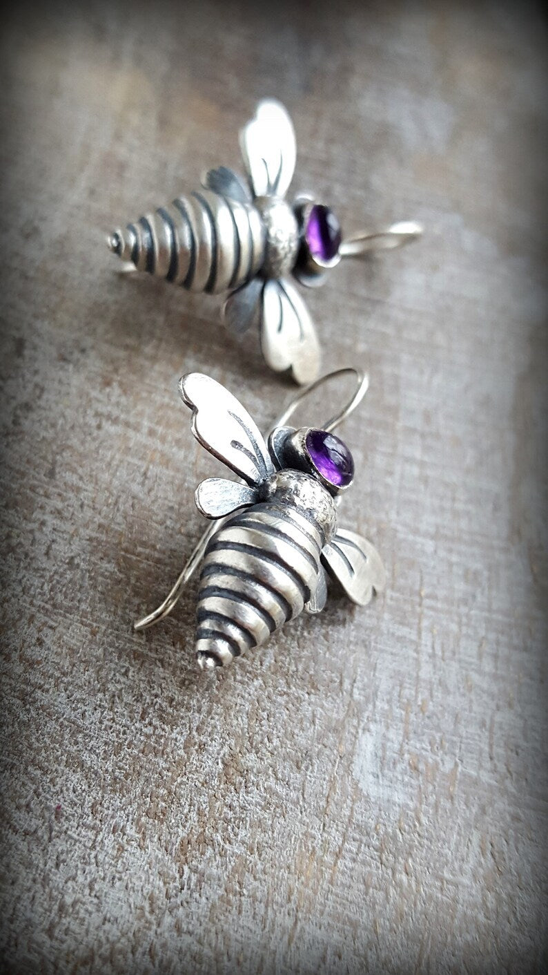 Vintage Diamond-studded Bee Earring Earrings Hang Geometrically