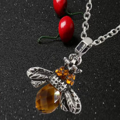 Fashion Simple Animal Shape Bee Crystal Rhinestone Earrings