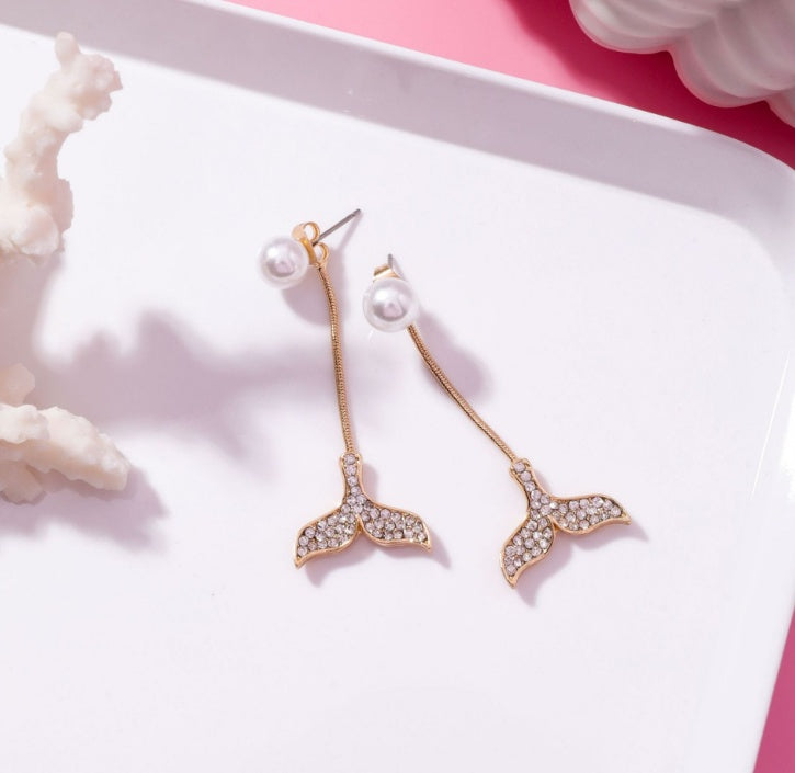 TV series with the same flash drill Dolphin fishtail earrings Pearl Mermaid earrings jewelry gift