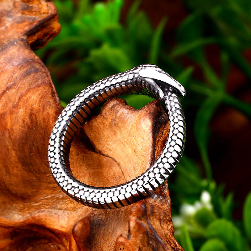 Snake Shaped Retro Domineering Animal Ring
