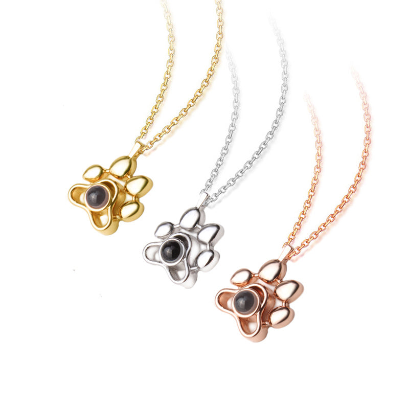 Projection cat paw necklace
