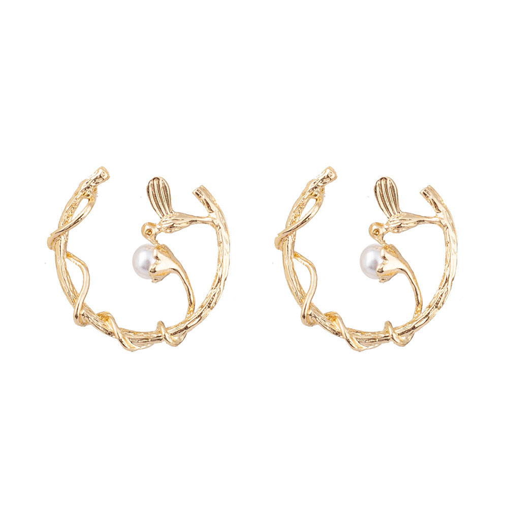 Retro Pearl Animal Three-dimensional Design Earrings