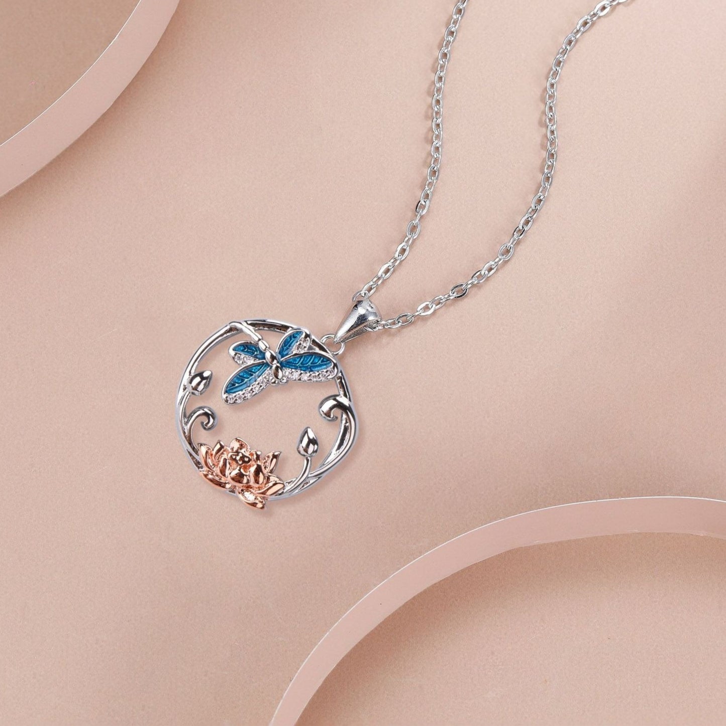 Dragonfly Necklace On Lotus Flower Female Clavicle Chain Fashion Design Jewelry