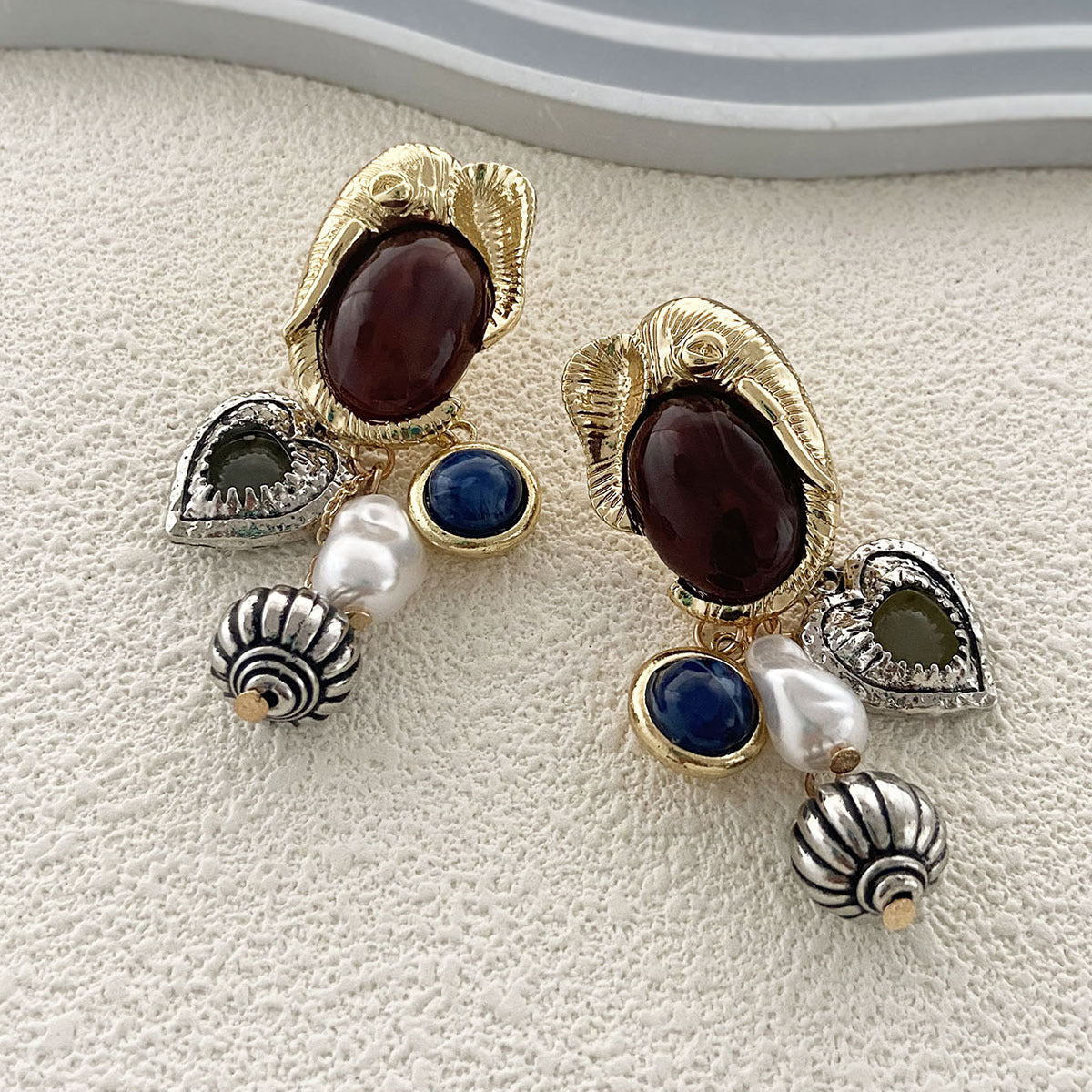 Retro Gemstone Animal Metal Pictogram Pendant Earrings