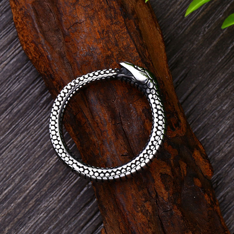 Snake Shaped Retro Domineering Animal Ring