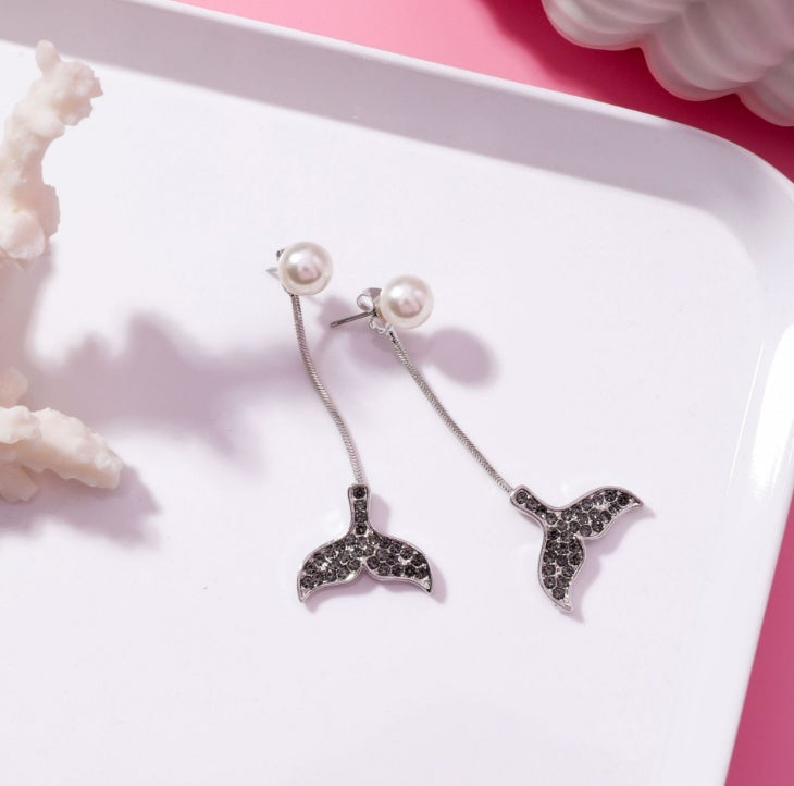 TV series with the same flash drill Dolphin fishtail earrings Pearl Mermaid earrings jewelry gift