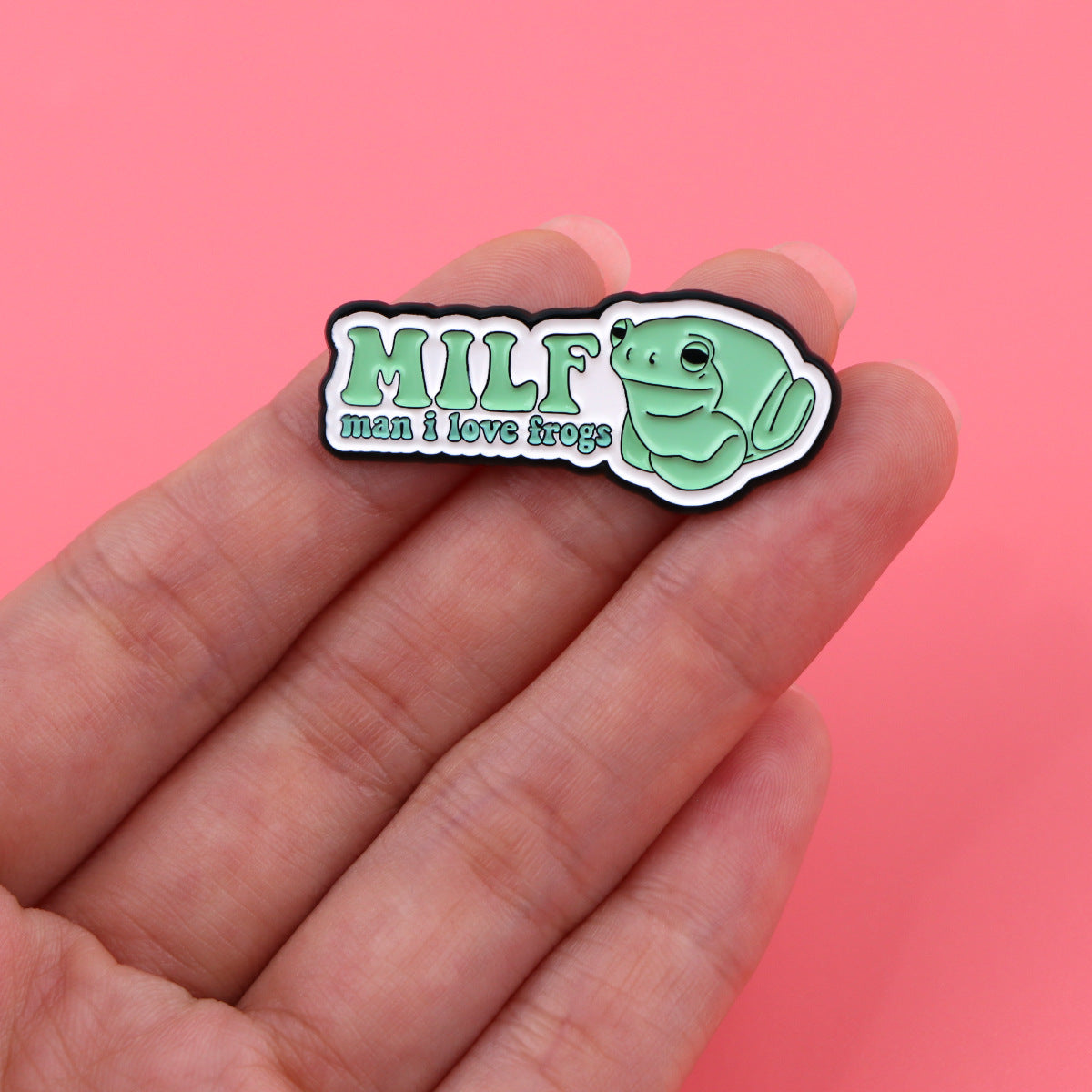 Frog Quotation Brooch Cartoon Golden M Badge Creative