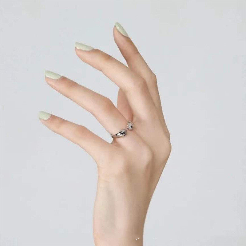 Cat's Paw Milk Trace Ring