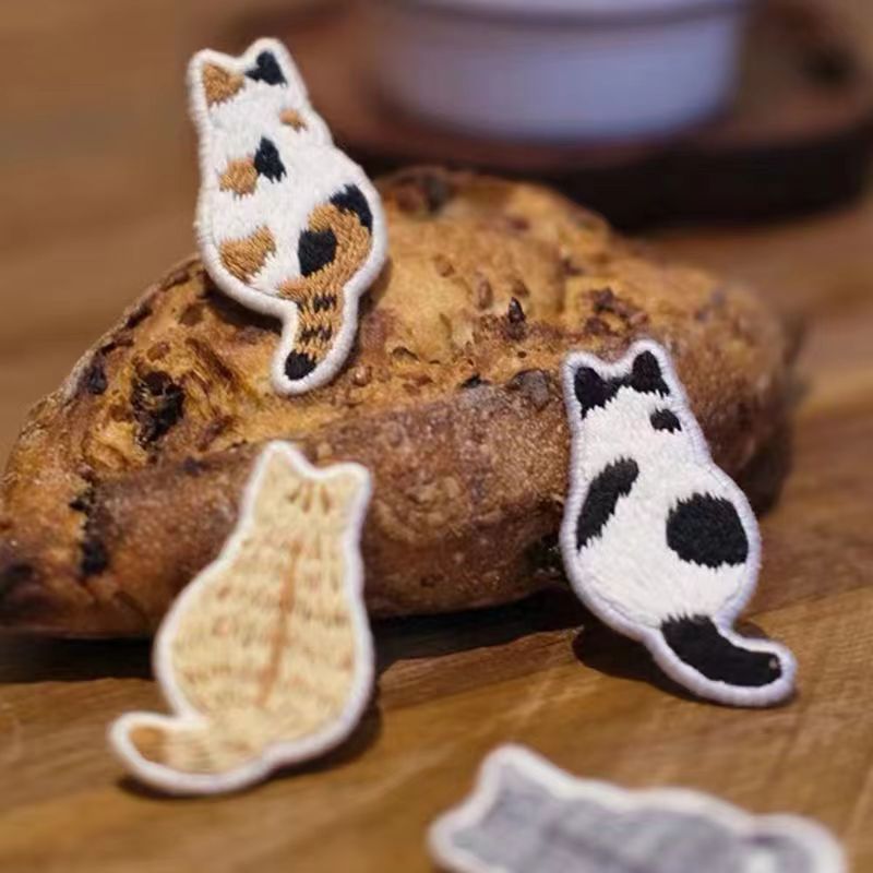 Embroidery Cat Cute Brooch Washing Free Sewing