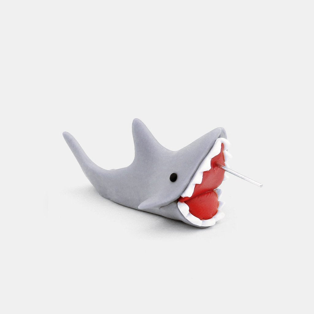 Cartoon Sharks Bite 3d Stud Earrings Women Lovely Casual Sea Animal Fish Jewelry Girls Kawaii Creative Earring Female Cartoon Sharks Bite 3d Stud Earrings Women Lovely Casual Sea Animal Fish Jewelry