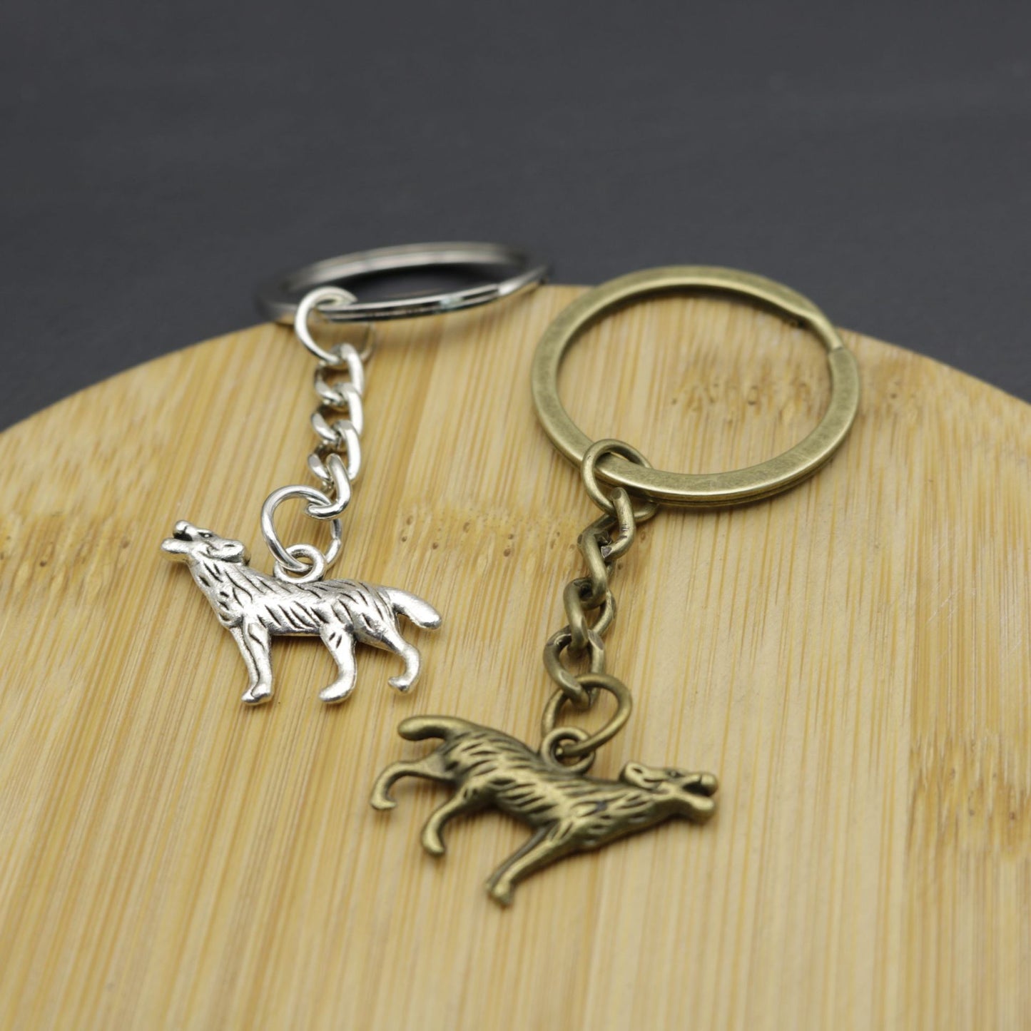 Ornament Simple Wolf Keychain Pendant