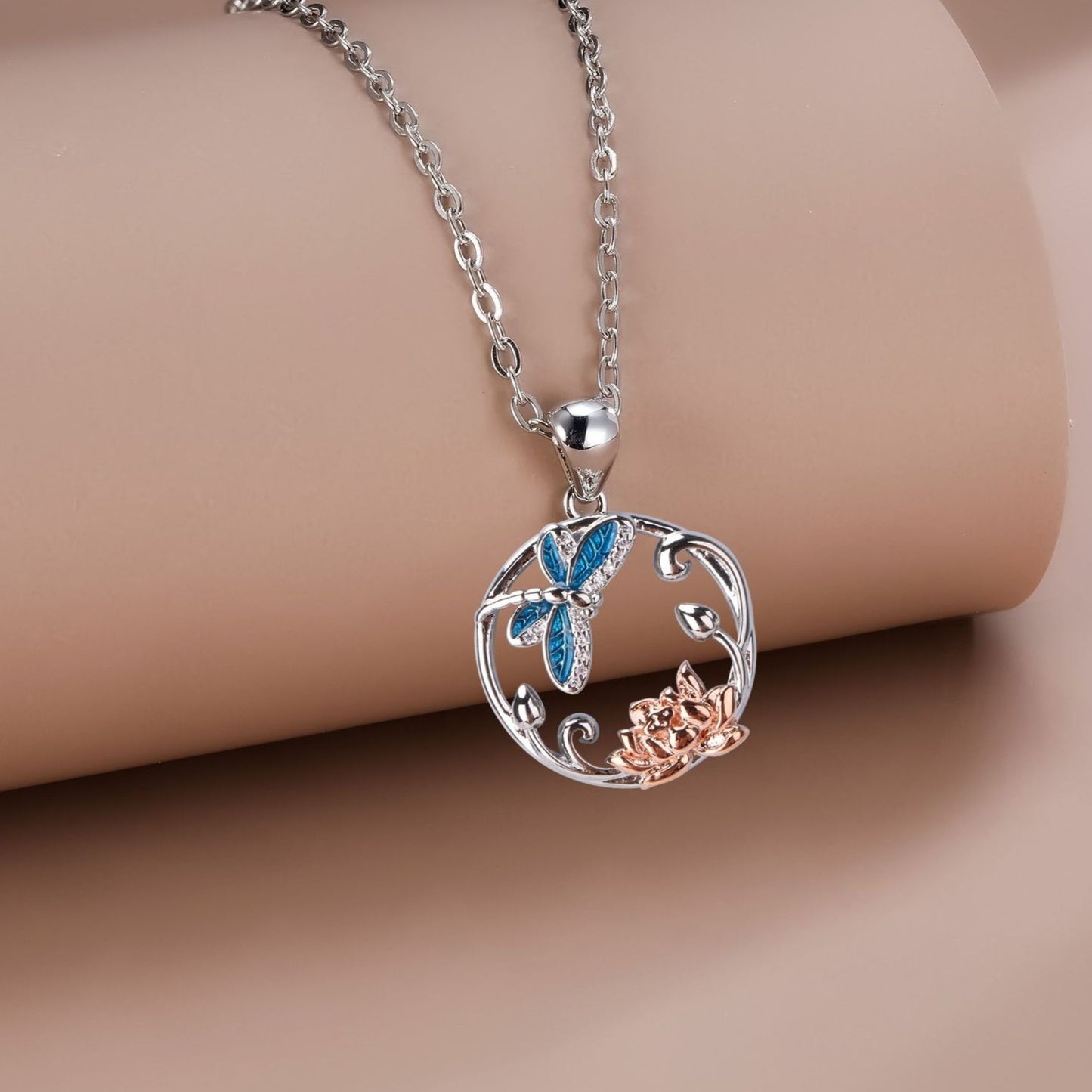 Dragonfly Necklace On Lotus Flower Female Clavicle Chain Fashion Design Jewelry