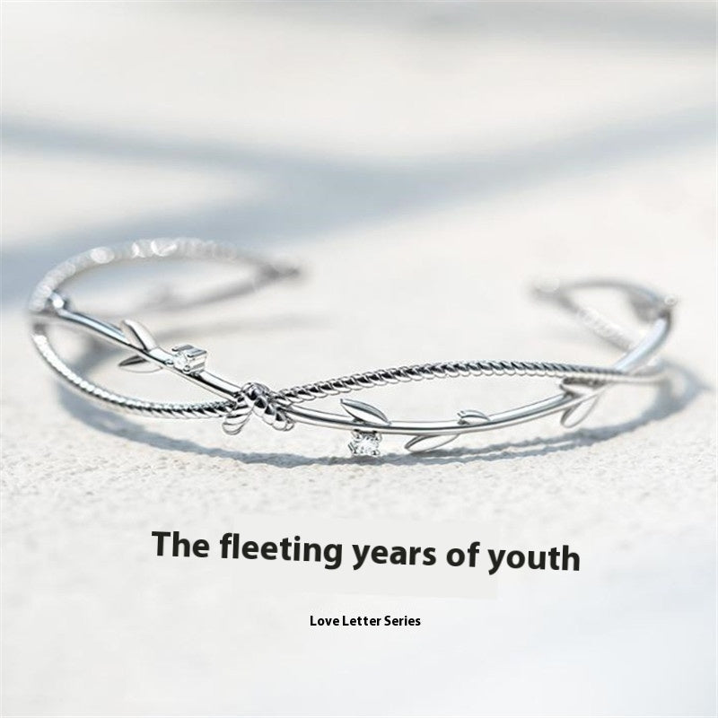 Young And Astringent Cross Twisted Design Branch Sprout Bracelet