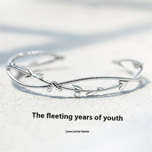 Young And Astringent Cross Twisted Design Branch Sprout Bracelet
