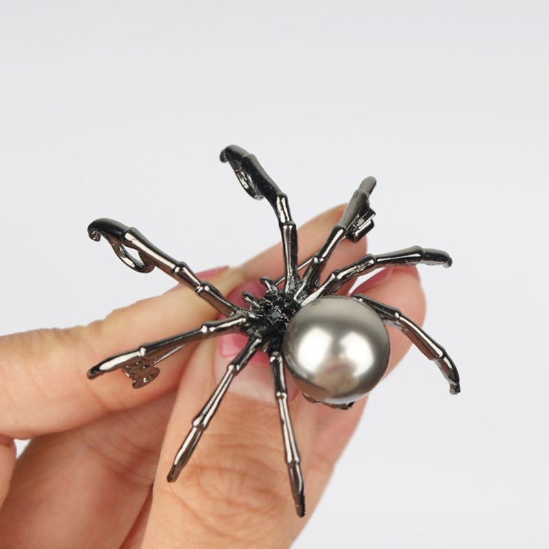 Spider Pearl Large Brooch Buckle For Light Protection