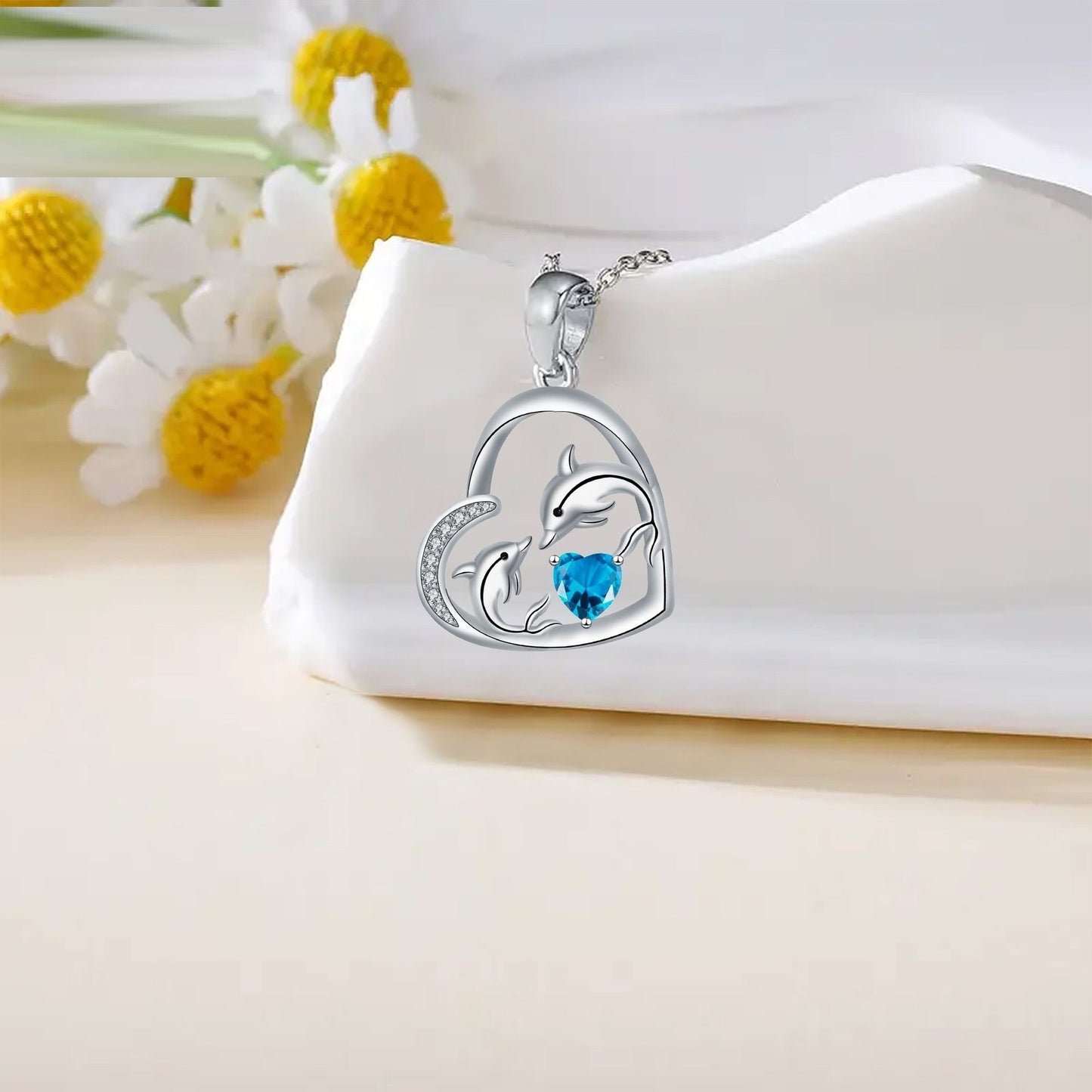 Dolphin Affectionate Eye-to-eye Pendant Necklace Women's Jewelry Ornament
