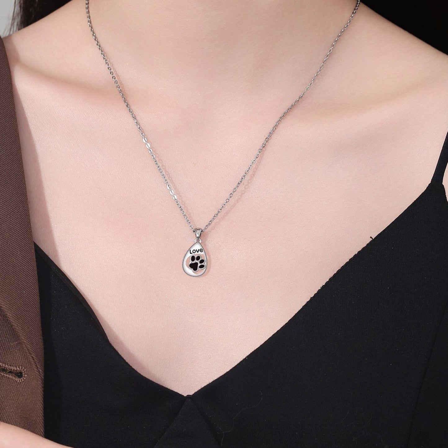 Pet Footprints Pendant Necklace Women's Fashion Design Jewelry