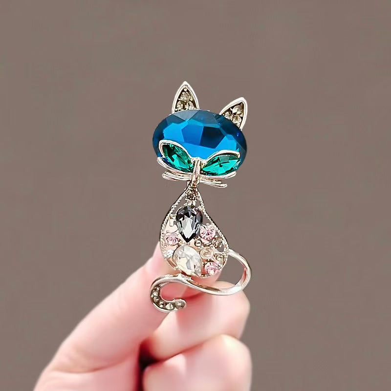 High-end Diamond-inlaid Metal Alloy Brooch