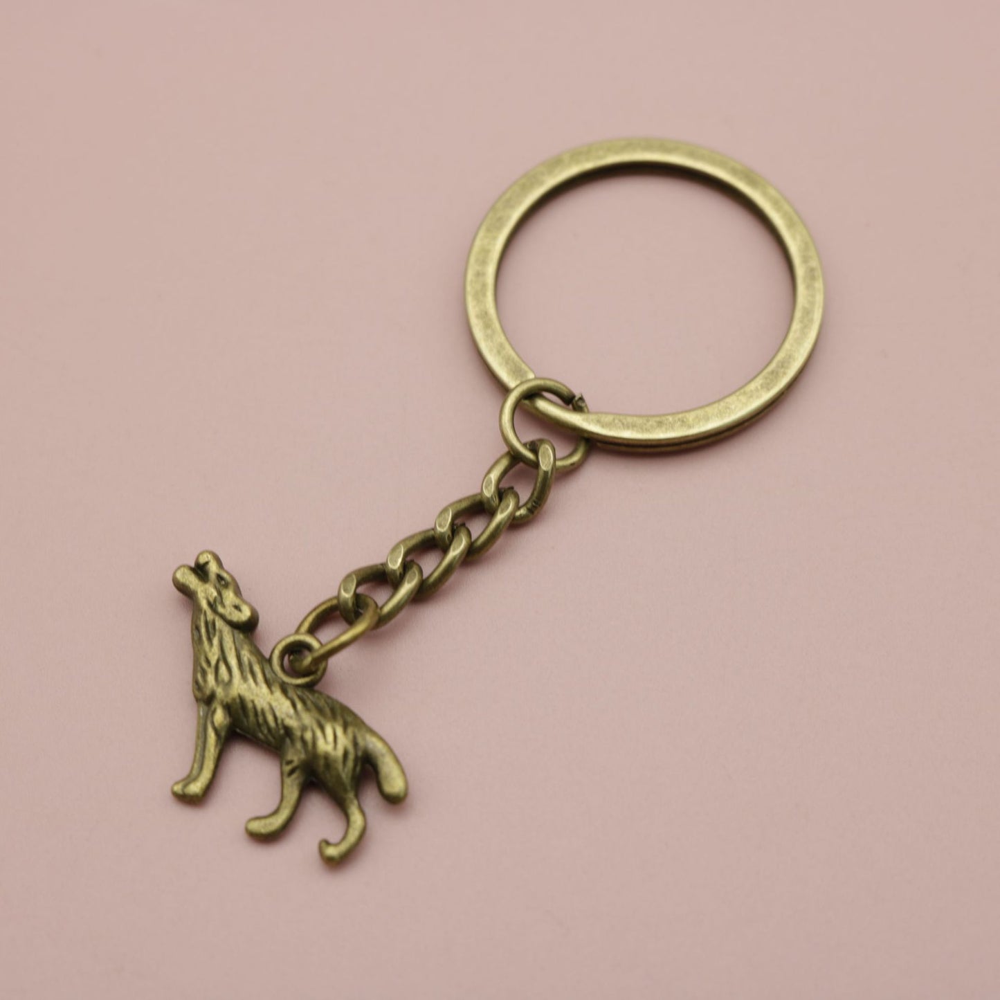 Ornament Simple Wolf Keychain Pendant