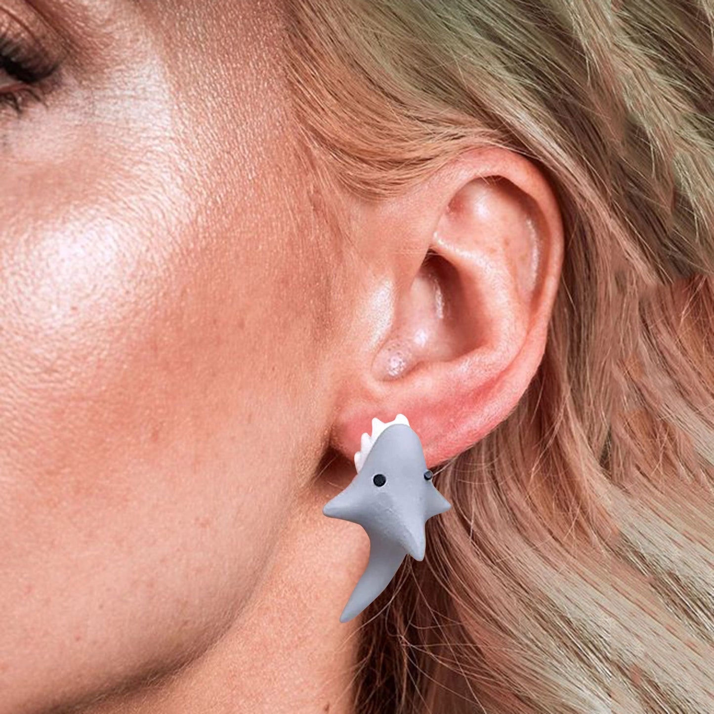 Cartoon Sharks Bite 3d Stud Earrings Women Lovely Casual Sea Animal Fish Jewelry Girls Kawaii Creative Earring Female Cartoon Sharks Bite 3d Stud Earrings Women Lovely Casual Sea Animal Fish Jewelry