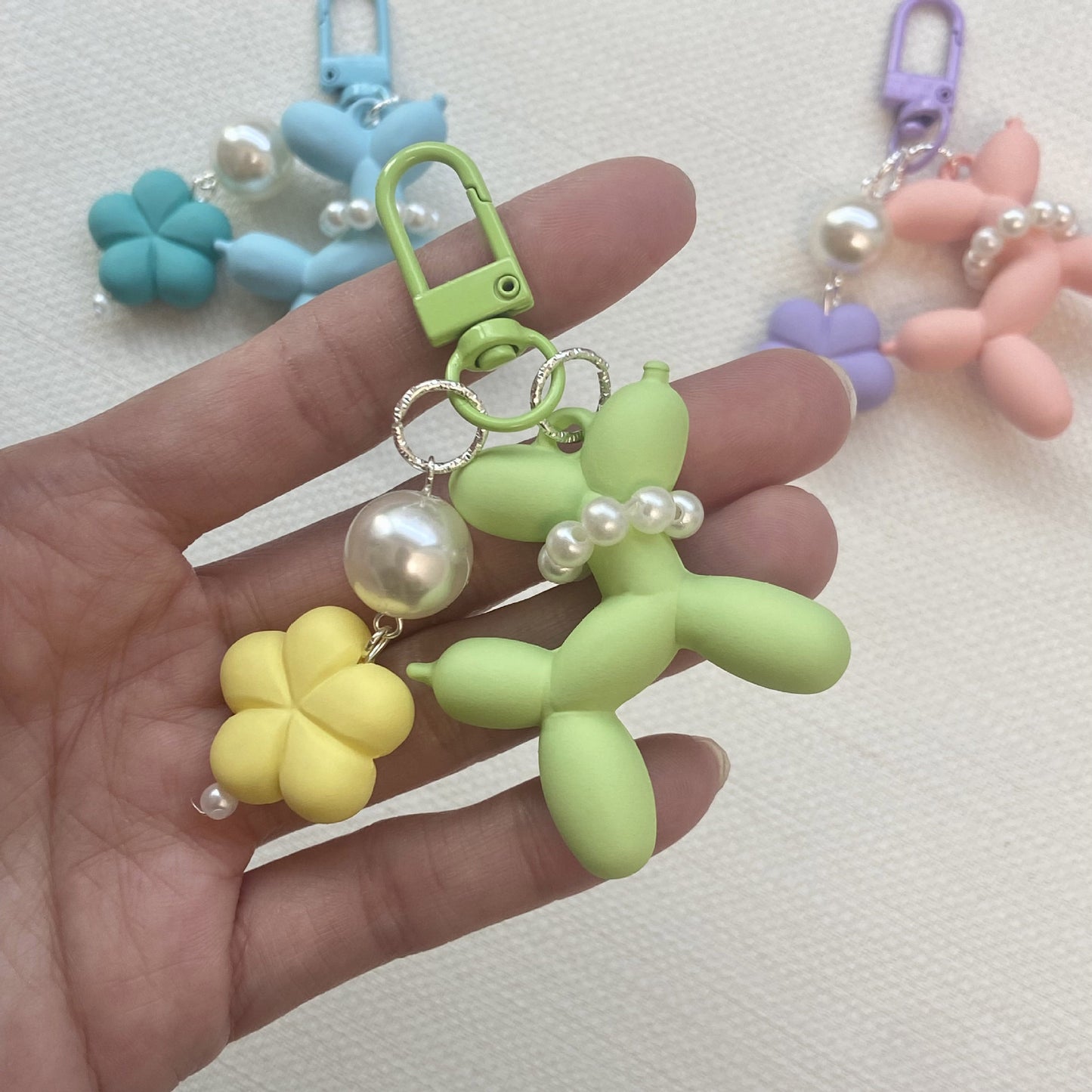 Pearl Balloon Dog Flower Keychain